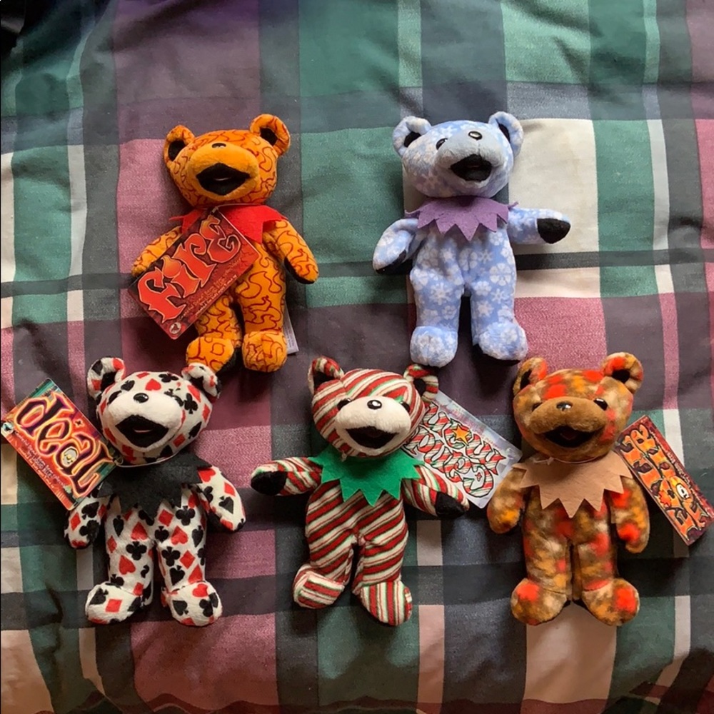 Grateful Dead Bears Lot
